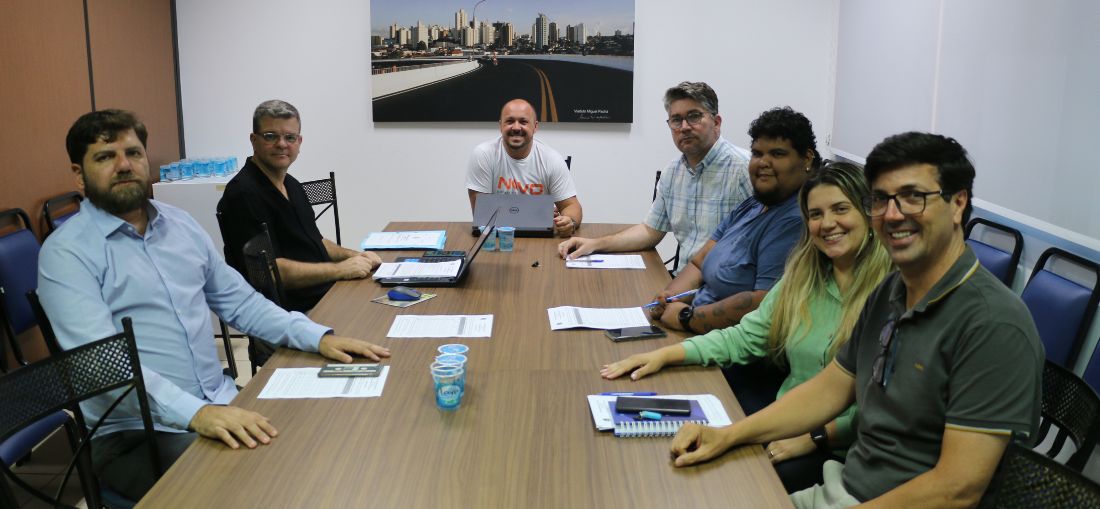 Reunião na Câmara de Catanduva tratou sobre o projeto da Lei Orçamentária Anual - LOA 2026