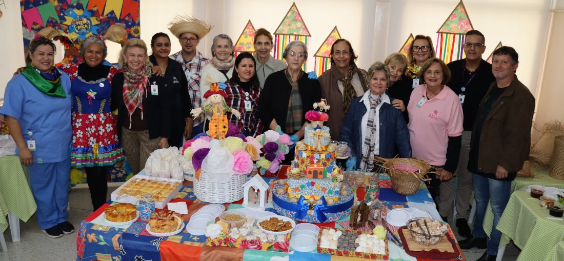 Festa junina leva momentos de descontração aos pacientes do HCC