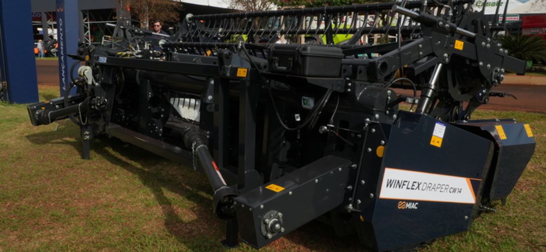 Plataforma Winflex Draper CW14, lançamento da MIAC, desenvolvida para a cultura do feijão