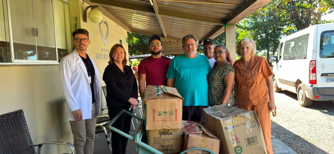 Família Felipeli doa 180 quilos de alimentos ao Recanto Monsenhor Albino