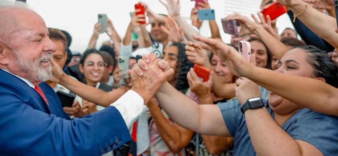 No evento, o Governo do Brasil assinou termo aditivo que compreende R$ 1,4 bilhão para o PRHOSUS, uma iniciativa estratégica voltada ao fortalecimento da rede de hospitais universitários federais no âmbito do SUS. Foto: Ricardo Stuckert / PR
