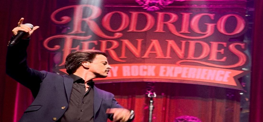 Com grandes clássicos do rock, Rodrigo Fernandes emociona público em gravação do DVD 