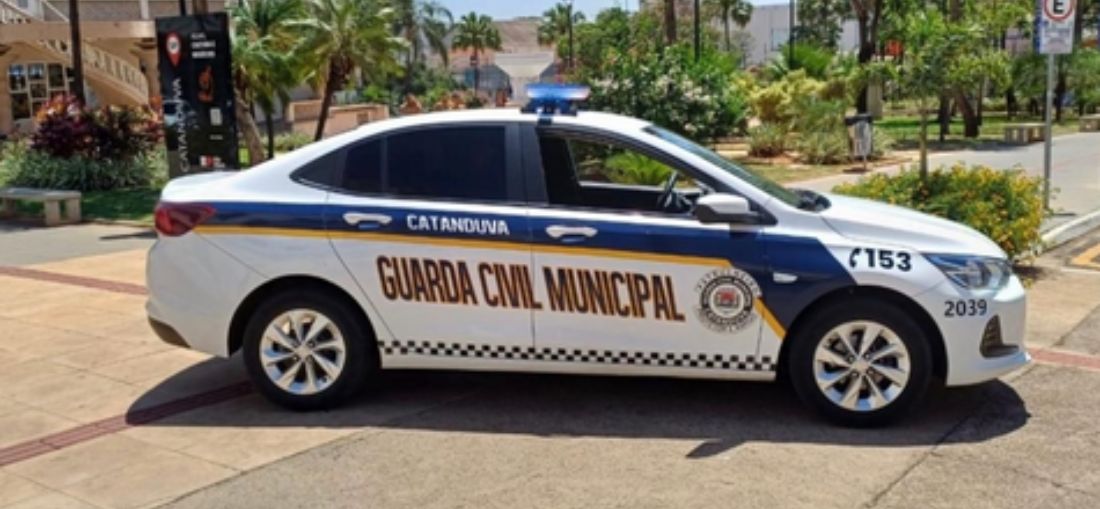 Motorista embriagado é detido após direção perigosa e resistência em Catanduva